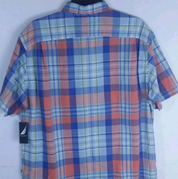 Nautica men's multi-color plaid shirt size L NWT! - Picture 2 of 7